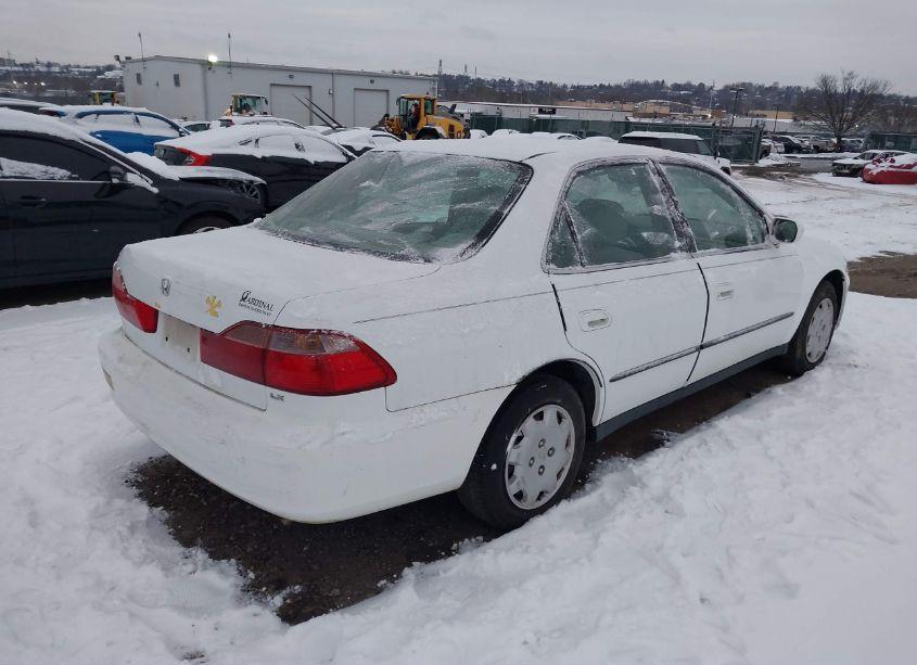 Photo 4 of 1998 Honda Accord LX (VIN 1HGCG5642WA190078)