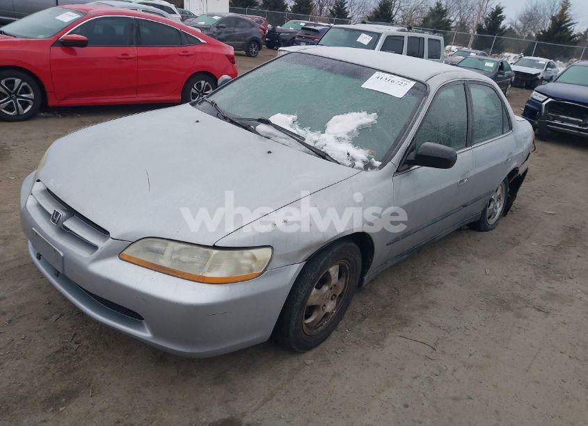 Photo 2 of 1998 Honda Accord LX (VIN 1HGCG5642WA191716)