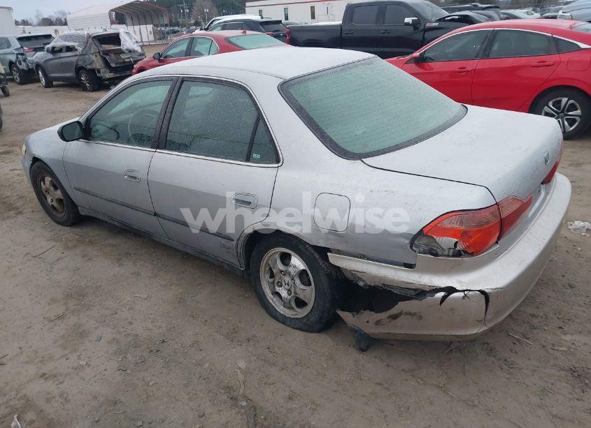 Photo 3 of 1998 Honda Accord LX (VIN 1HGCG5642WA191716)