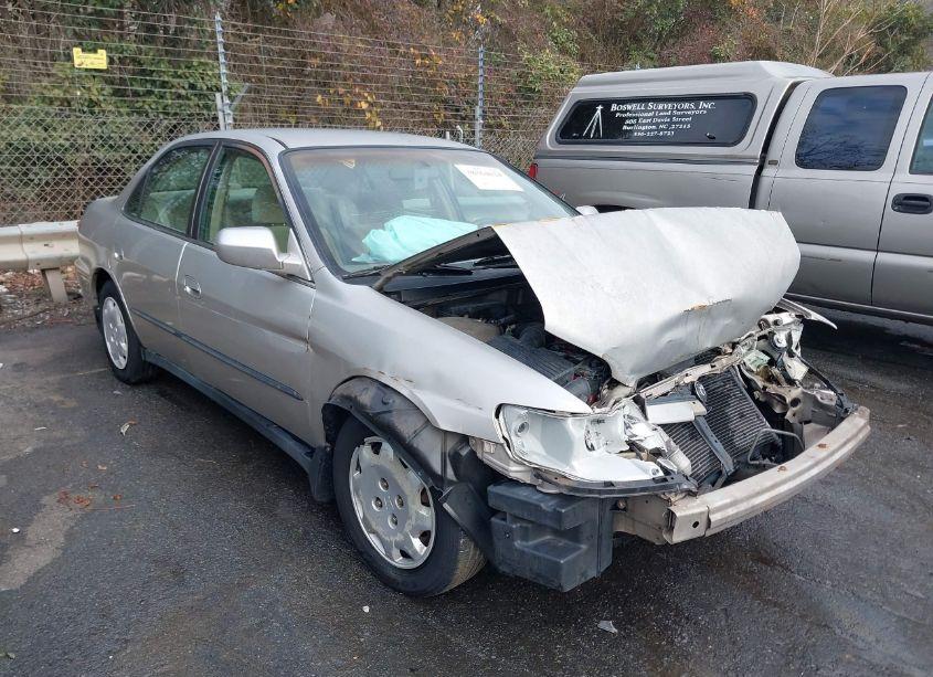 1999 Honda Accord LX (VIN 1HGCG5642XA062067) main photo