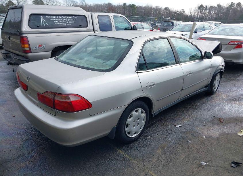 Photo 4 of 1999 Honda Accord LX (VIN 1HGCG5642XA062067)