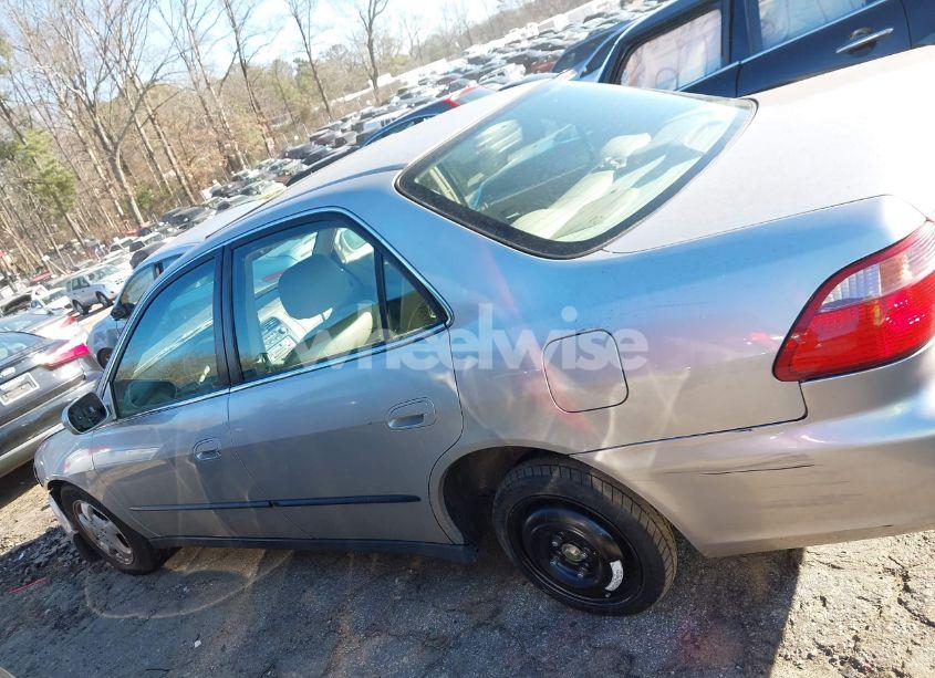 Photo 14 of 1999 Honda Accord LX (VIN 1HGCG5642XA148687)