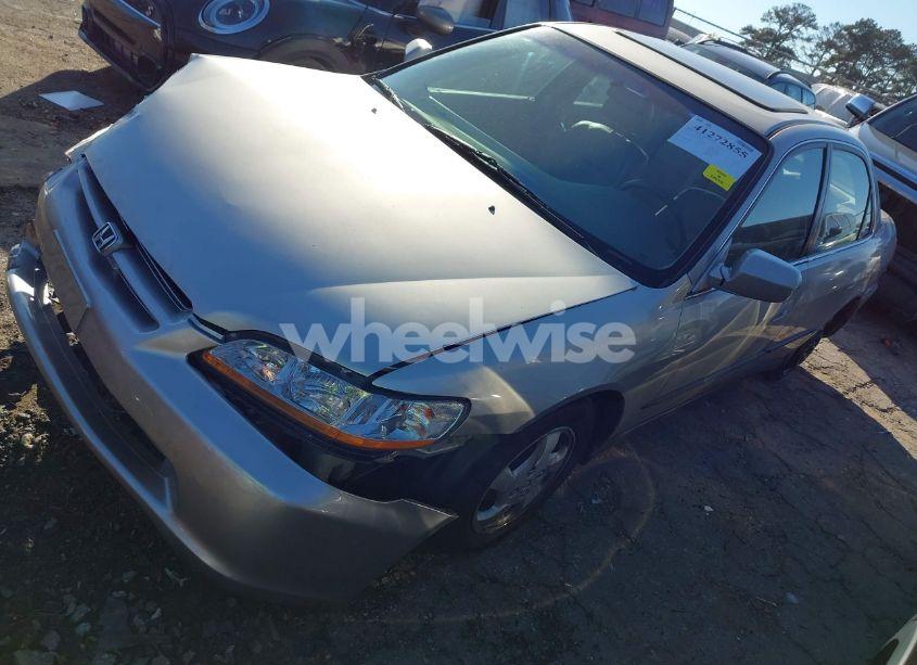 Photo 2 of 1999 Honda Accord LX (VIN 1HGCG5642XA148687)