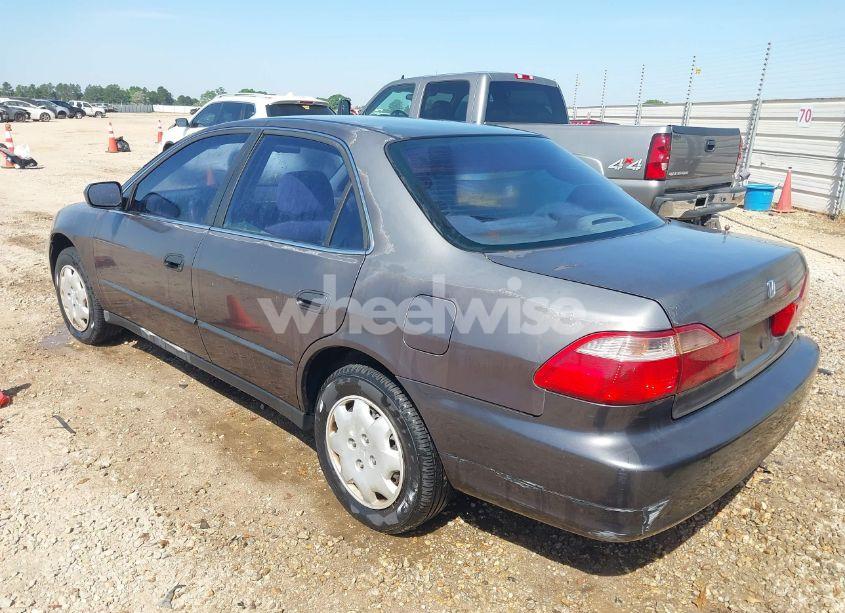Photo 3 of 1999 Honda Accord LX (VIN 1HGCG5642XA149032)