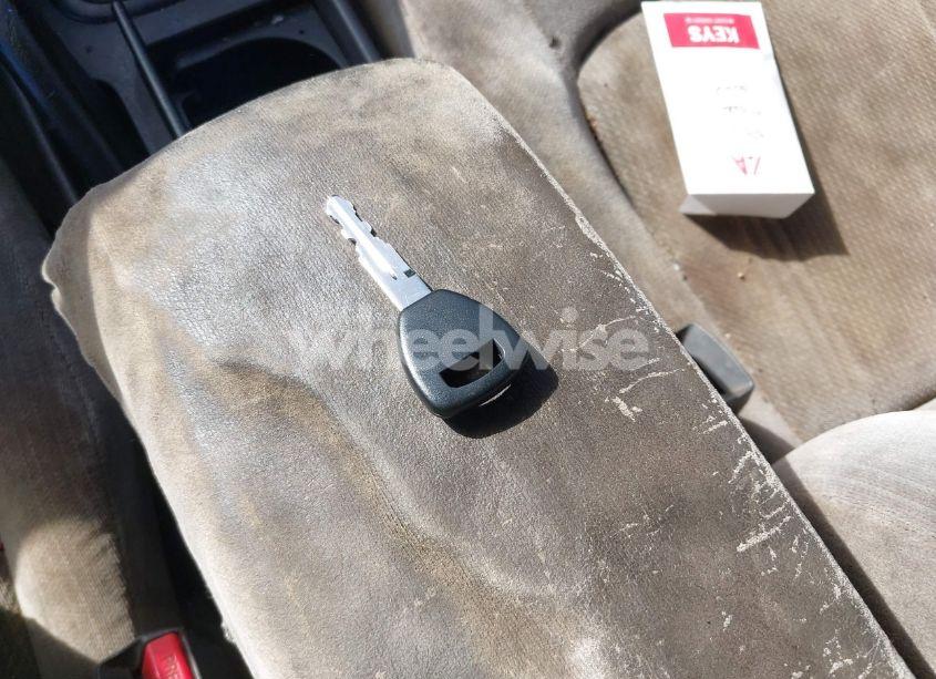 Photo 11 of 1999 Honda Accord LX (VIN 1HGCG5642XA155767)