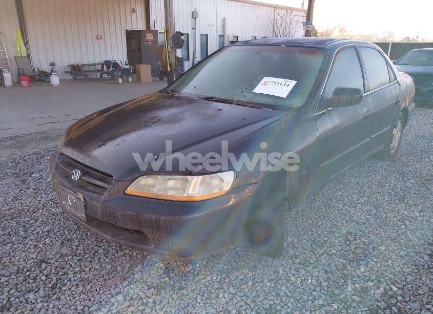 Photo 2 of 1999 Honda Accord LX (VIN 1HGCG5642XA155767)