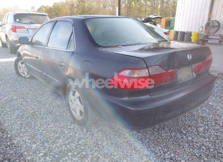 Photo 3 of 1999 Honda Accord LX (VIN 1HGCG5642XA155767)