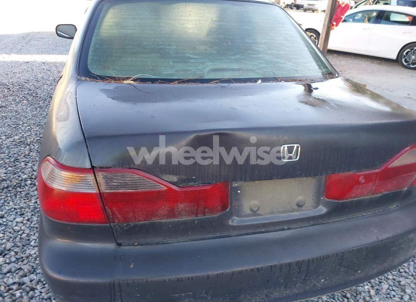 Photo 6 of 1999 Honda Accord LX (VIN 1HGCG5642XA155767)