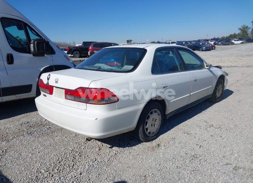Photo 4 of 2001 Honda Accord 2.3 LX (VIN 1HGCG56431A058651)