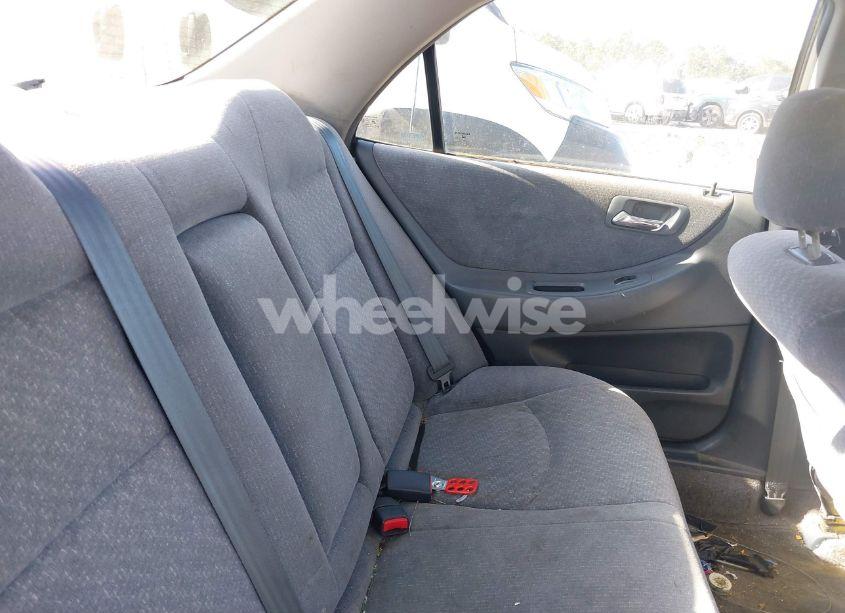 Photo 8 of 2001 Honda Accord 2.3 LX (VIN 1HGCG56431A058651)
