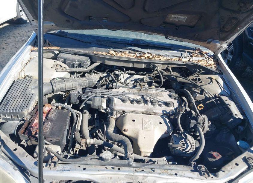 Photo 10 of 2001 Honda Accord 2.3 LX (VIN 1HGCG56431A139925)