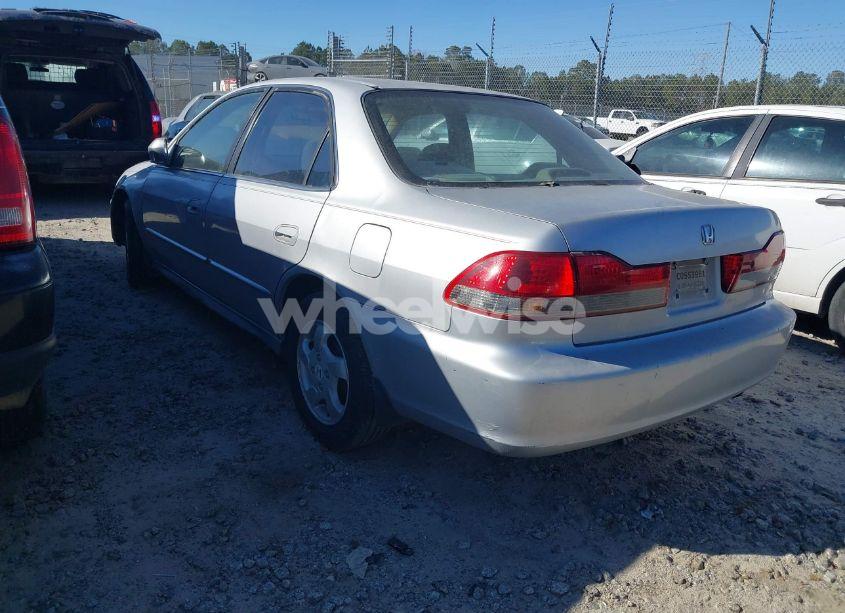 Photo 3 of 2001 Honda Accord 2.3 LX (VIN 1HGCG56431A139925)