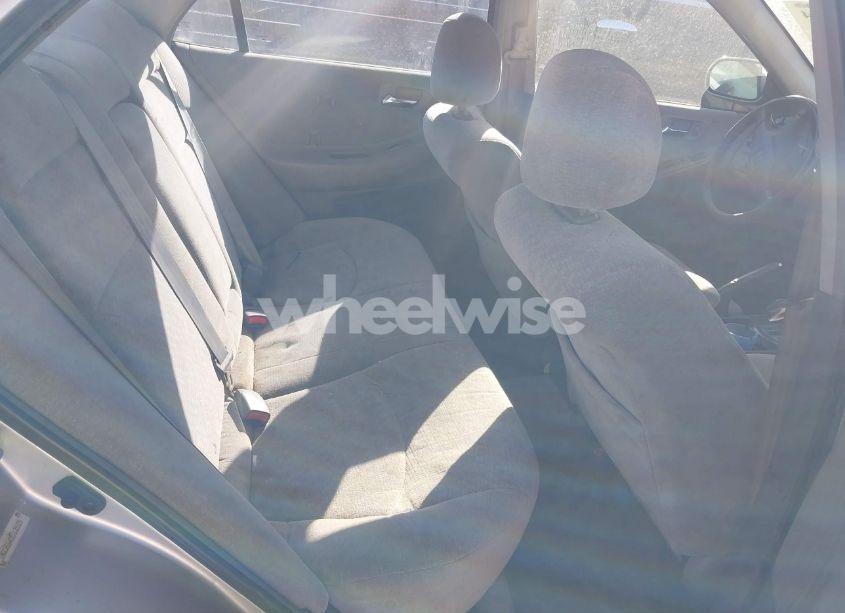 Photo 8 of 2001 Honda Accord 2.3 LX (VIN 1HGCG56431A139925)