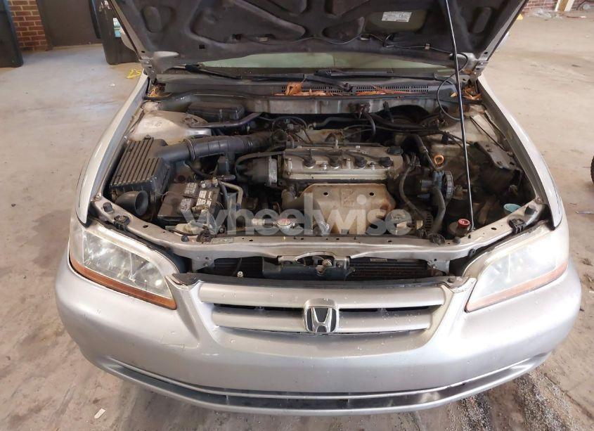Photo 10 of 2002 Honda Accord 2.3 LX (VIN 1HGCG56432A034996)