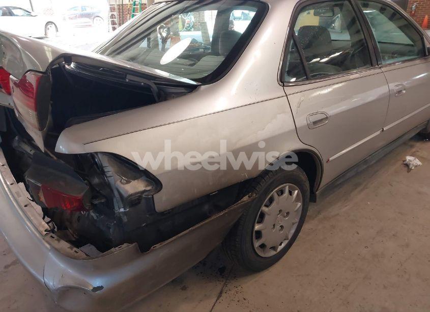 Photo 13 of 2002 Honda Accord 2.3 LX (VIN 1HGCG56432A034996)