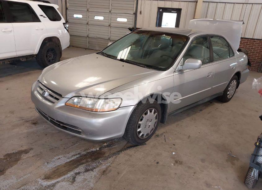 Photo 2 of 2002 Honda Accord 2.3 LX (VIN 1HGCG56432A034996)