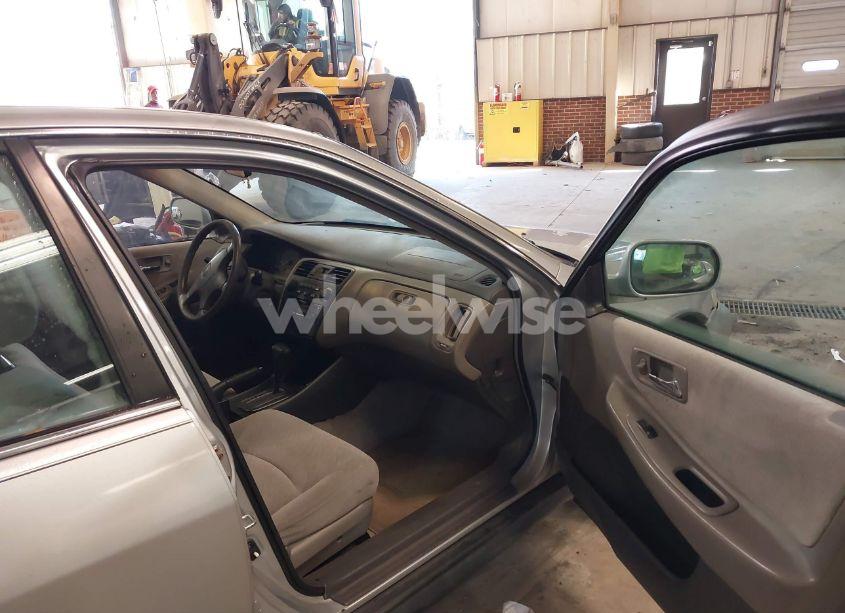 Photo 5 of 2002 Honda Accord 2.3 LX (VIN 1HGCG56432A034996)