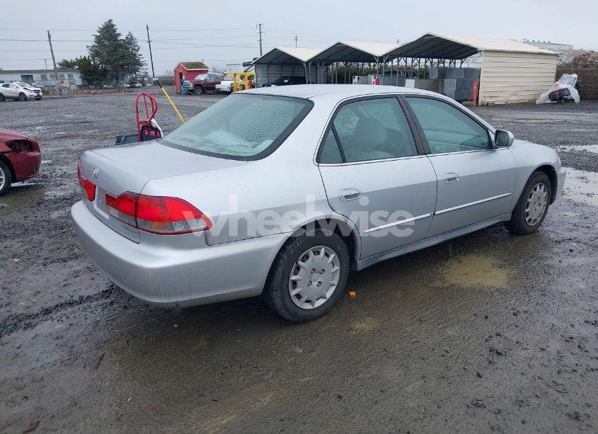 Photo 4 of 2002 Honda Accord 2.3 LX (VIN 1HGCG56432A075581)