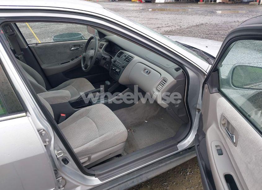 Photo 5 of 2002 Honda Accord 2.3 LX (VIN 1HGCG56432A075581)