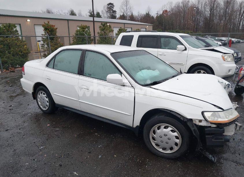 2002 Honda Accord 2.3 LX (VIN 1HGCG56432A087584) main photo