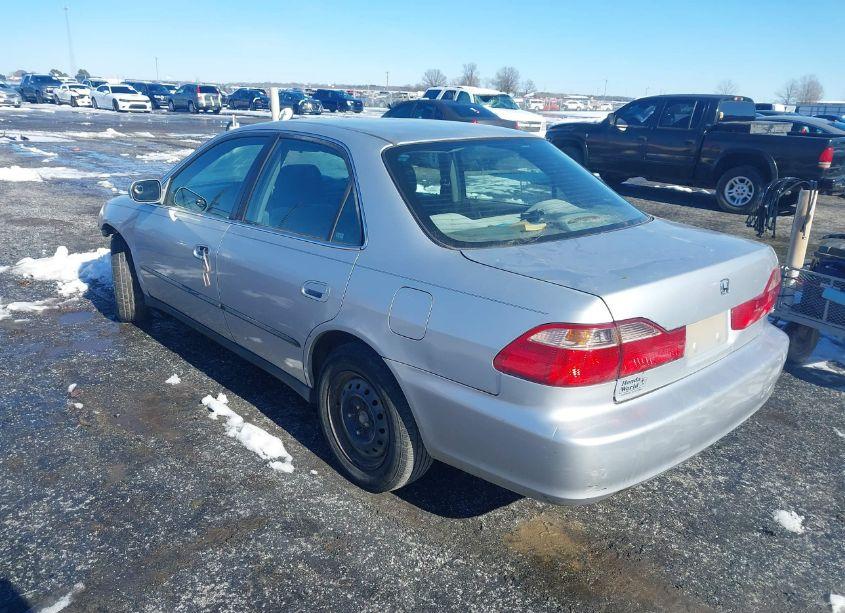 Photo 3 of 1998 Honda Accord LX (VIN 1HGCG5643WA254080)