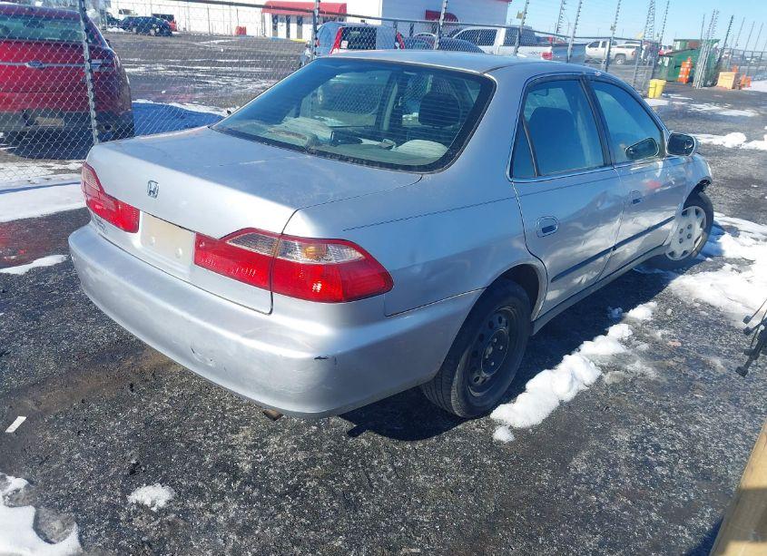 Photo 4 of 1998 Honda Accord LX (VIN 1HGCG5643WA254080)
