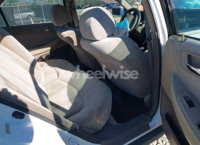 Photo 8 of 1999 Honda Accord LX (VIN 1HGCG5643XA032088)