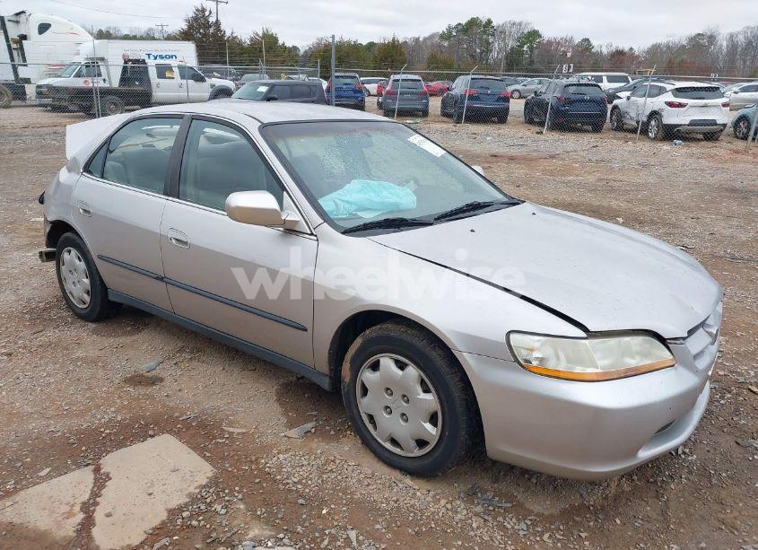 1999 Honda Accord LX (VIN 1HGCG5643XA103046) main photo