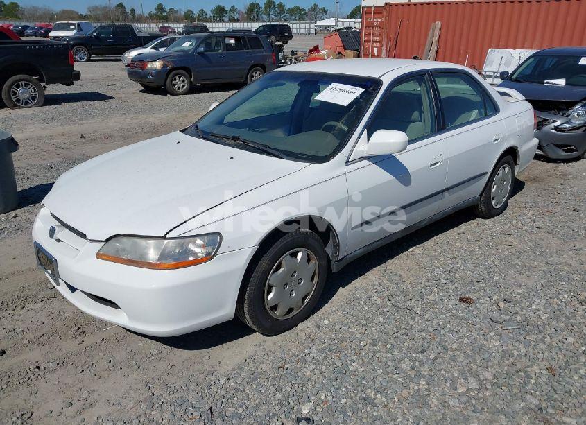 Photo 2 of 2000 Honda Accord 2.3 LX (VIN 1HGCG5643YA076531)