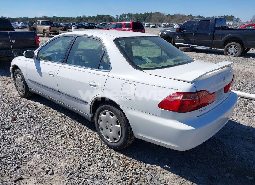Photo 3 of 2000 Honda Accord 2.3 LX (VIN 1HGCG5643YA076531)