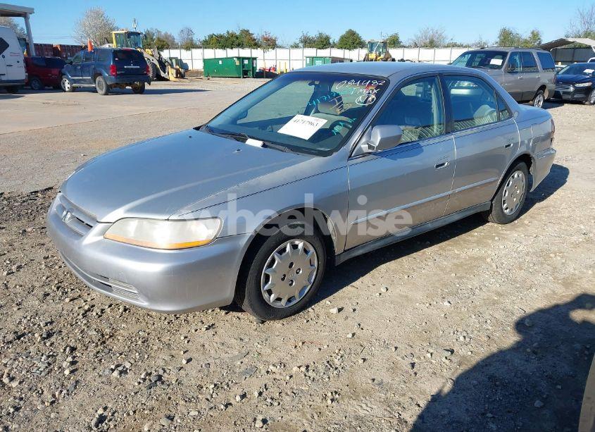 Photo 2 of 2001 Honda Accord 2.3 LX (VIN 1HGCG56441A084482)