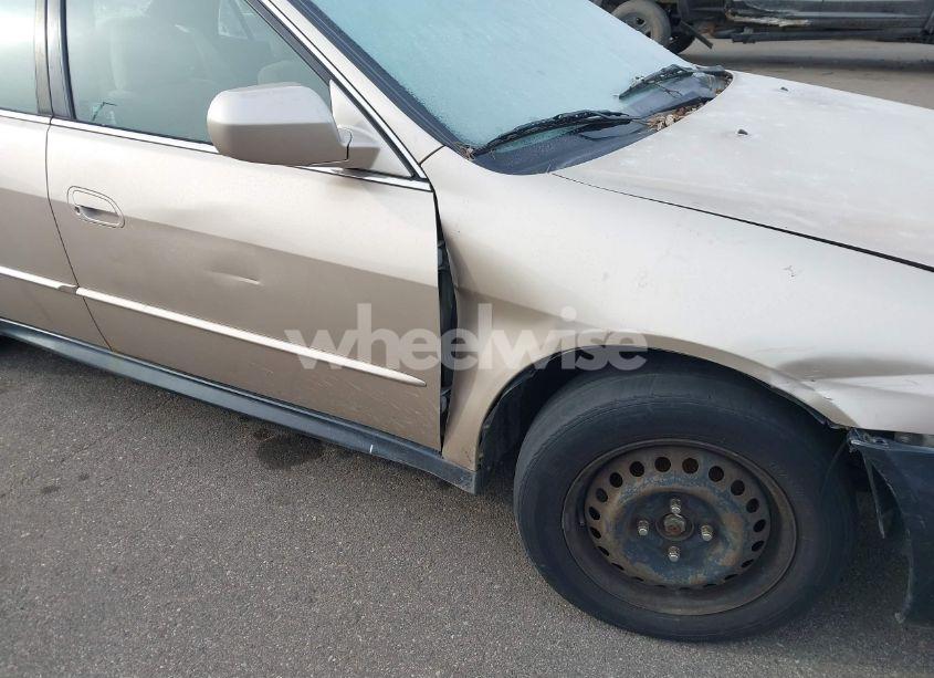 Photo 6 of 2001 Honda Accord 2.3 LX (VIN 1HGCG56441A119327)