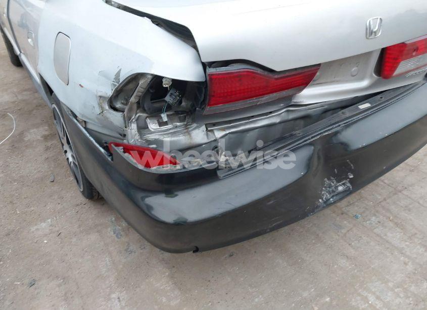Photo 6 of 2001 Honda Accord 2.3 LX (VIN 1HGCG56441A125788)
