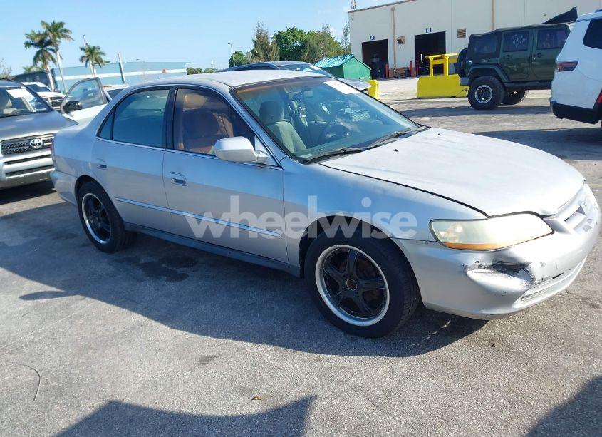2002 Honda Accord 2.3 LX (VIN 1HGCG56442A008228) main photo