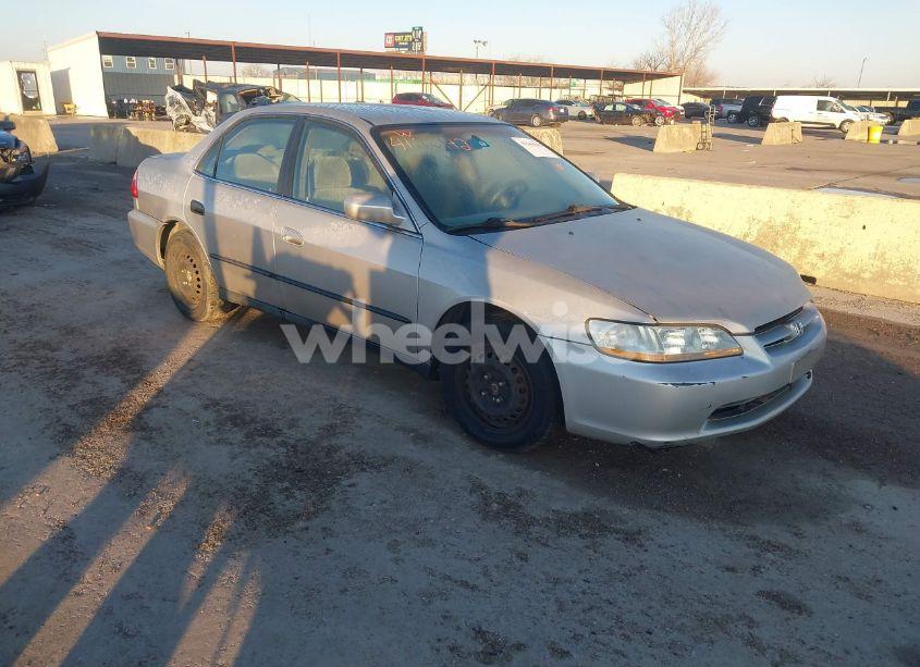 1998 Honda Accord LX (VIN 1HGCG5644WA208208) main photo