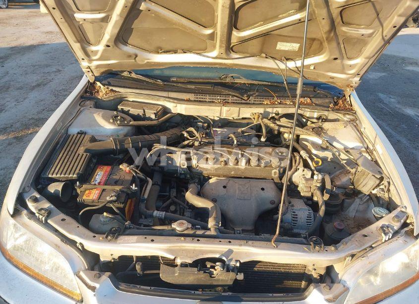 Photo 10 of 1998 Honda Accord LX (VIN 1HGCG5644WA208208)