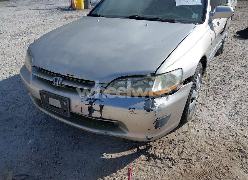 Photo 6 of 1998 Honda Accord LX (VIN 1HGCG5644WA241872)