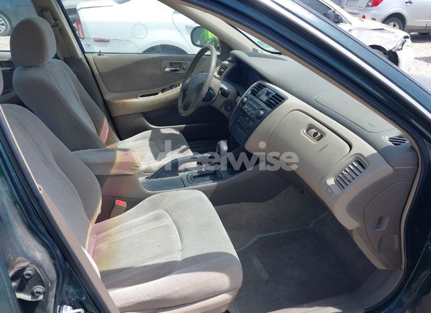 Photo 5 of 2000 Honda Accord 2.3 LX (VIN 1HGCG5644YA009128)