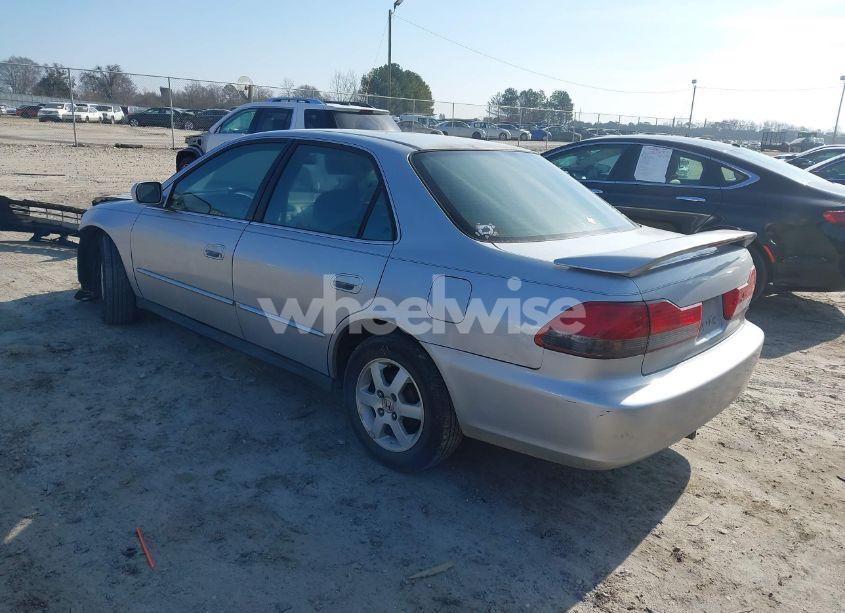 Photo 3 of 2001 Honda Accord 2.3 LX (VIN 1HGCG56451A068730)
