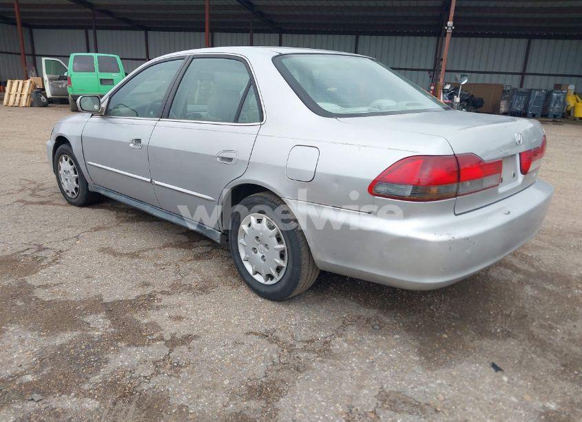 Photo 3 of 2002 Honda Accord 2.3 LX (VIN 1HGCG56452A136252)