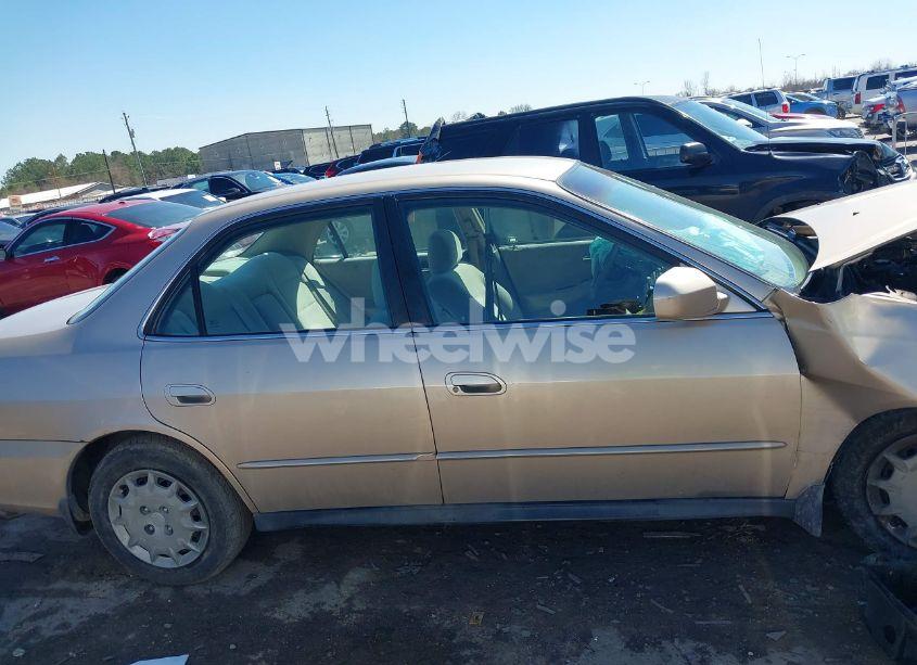 Photo 13 of 2002 Honda Accord 2.3 LX (VIN 1HGCG56452A810397)