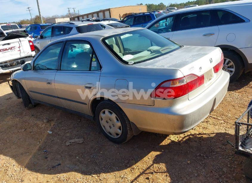 Photo 3 of 1998 Honda Accord LX (VIN 1HGCG5645WA170973)