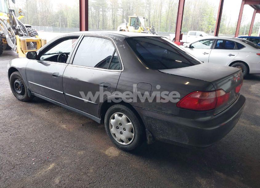 Photo 3 of 1998 Honda Accord LX (VIN 1HGCG5645WA244697)