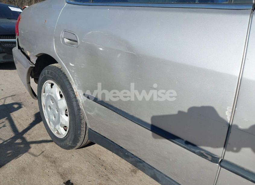 Photo 13 of 1999 Honda Accord LX (VIN 1HGCG5645XA105932)