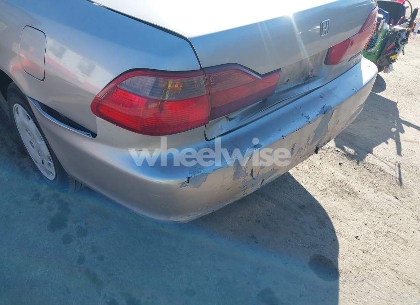 Photo 6 of 1999 Honda Accord LX (VIN 1HGCG5645XA105932)