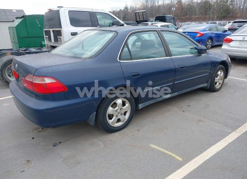 Photo 4 of 2000 Honda Accord 2.3 LX (VIN 1HGCG5645YA001913)
