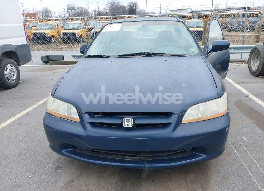 Photo 6 of 2000 Honda Accord 2.3 LX (VIN 1HGCG5645YA001913)