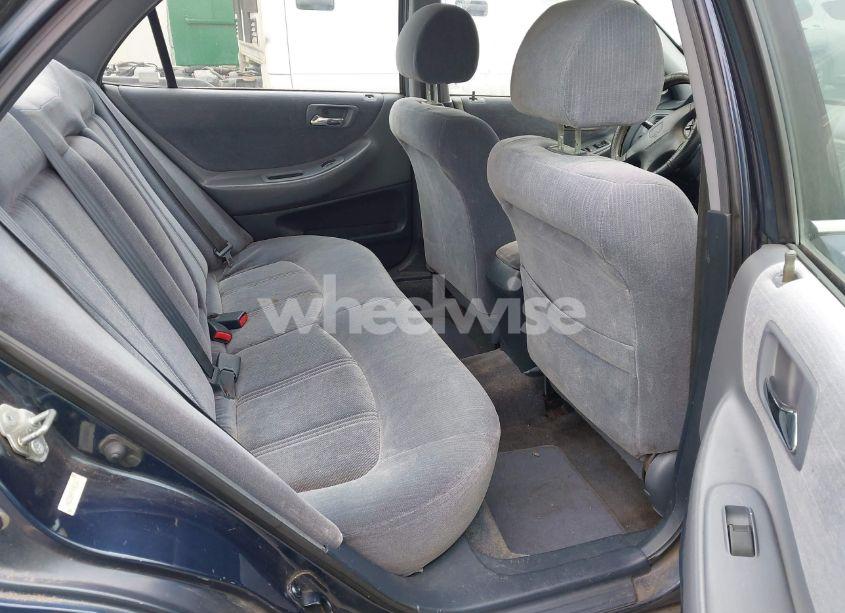 Photo 8 of 2000 Honda Accord 2.3 LX (VIN 1HGCG5645YA001913)