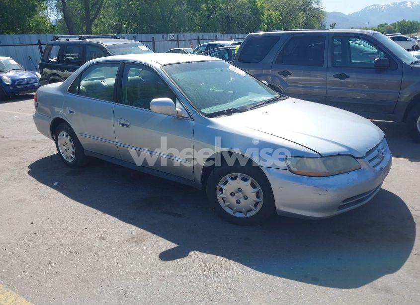 2001 Honda Accord 2.3 LX (VIN 1HGCG56461A008326) main photo