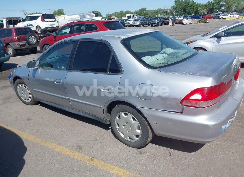 Photo 3 of 2001 Honda Accord 2.3 LX (VIN 1HGCG56461A008326)